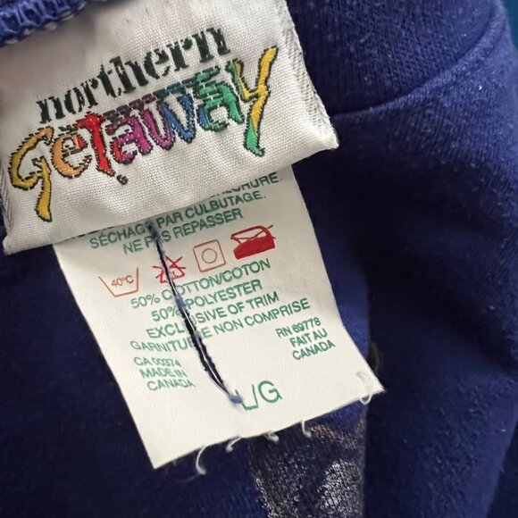 RARE 90s Vintage Northern Getaway Boys Blue Wolf Crewneck Winter Holiday Sweater - Picture 4 of 4